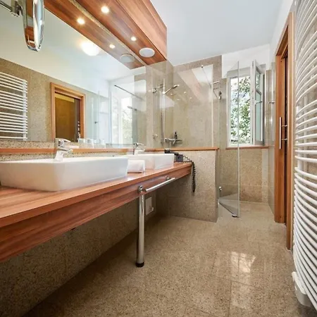 Bed & Breakfast Strandhotel Garni Kormoran Zinnowitz