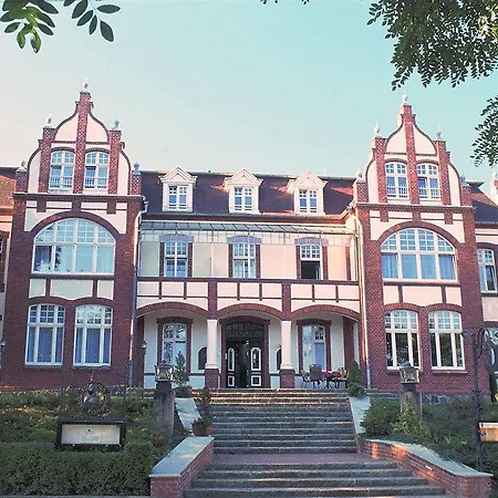 Strandhotel Garni Kormoran Bed & Breakfast 3*